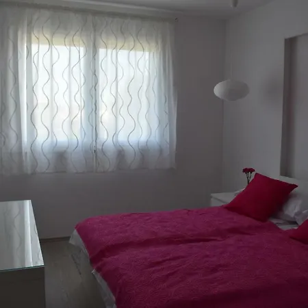 Apartament Valkane *