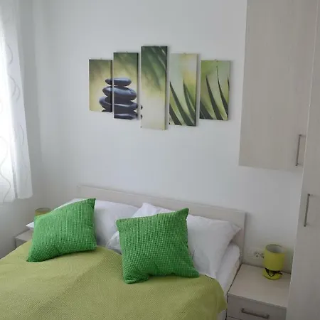 Apartament Valkane Pula