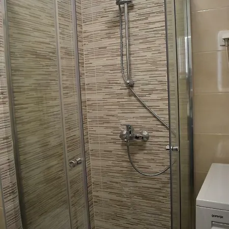 Apartament Valkane *